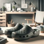 Praktyczne rozwiązania dla domu i biura: Klapki Crocs w rozmiarze 42-43 czarnego koloru